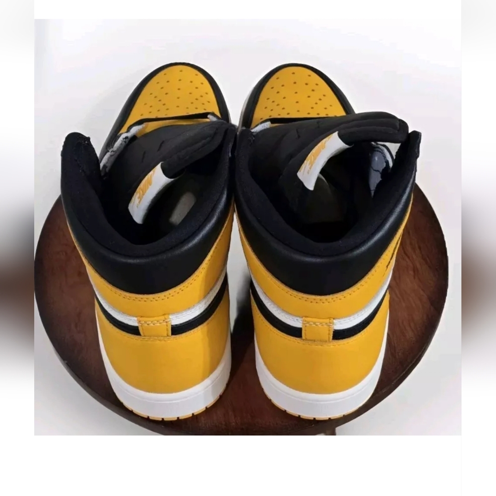 Nike Jordan 1 Retro High OG Yellow Toe (555088-711) Men's Size 10 New In Box - Picture 7 of 13